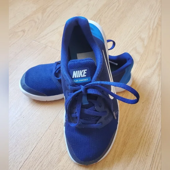 COPY - Nike Flex Contact Boy's Size 4Y. - Picture 3 of 9
